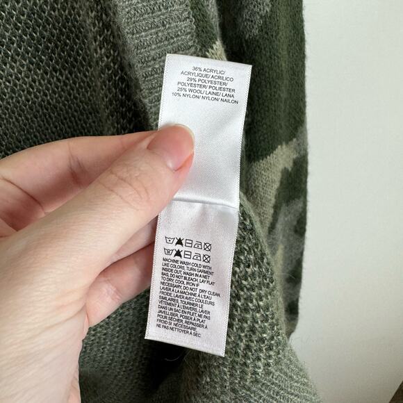 Lucky Brand Womens Green Camo Button Front Cardigan Sz‎ M | Casual Comfy Cozy - Picture 10 of 13
